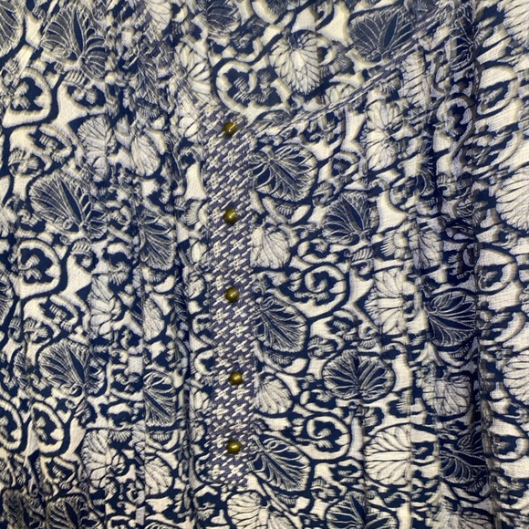 Patterned Long Sleeve Tunic Blouse - Picture 2 of 5